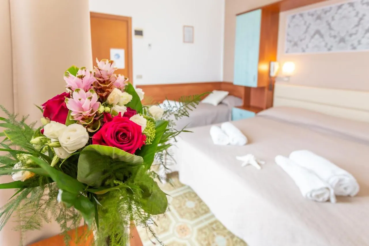 Hotel Ideale Mare Bellaria-Igea Marina 3*,